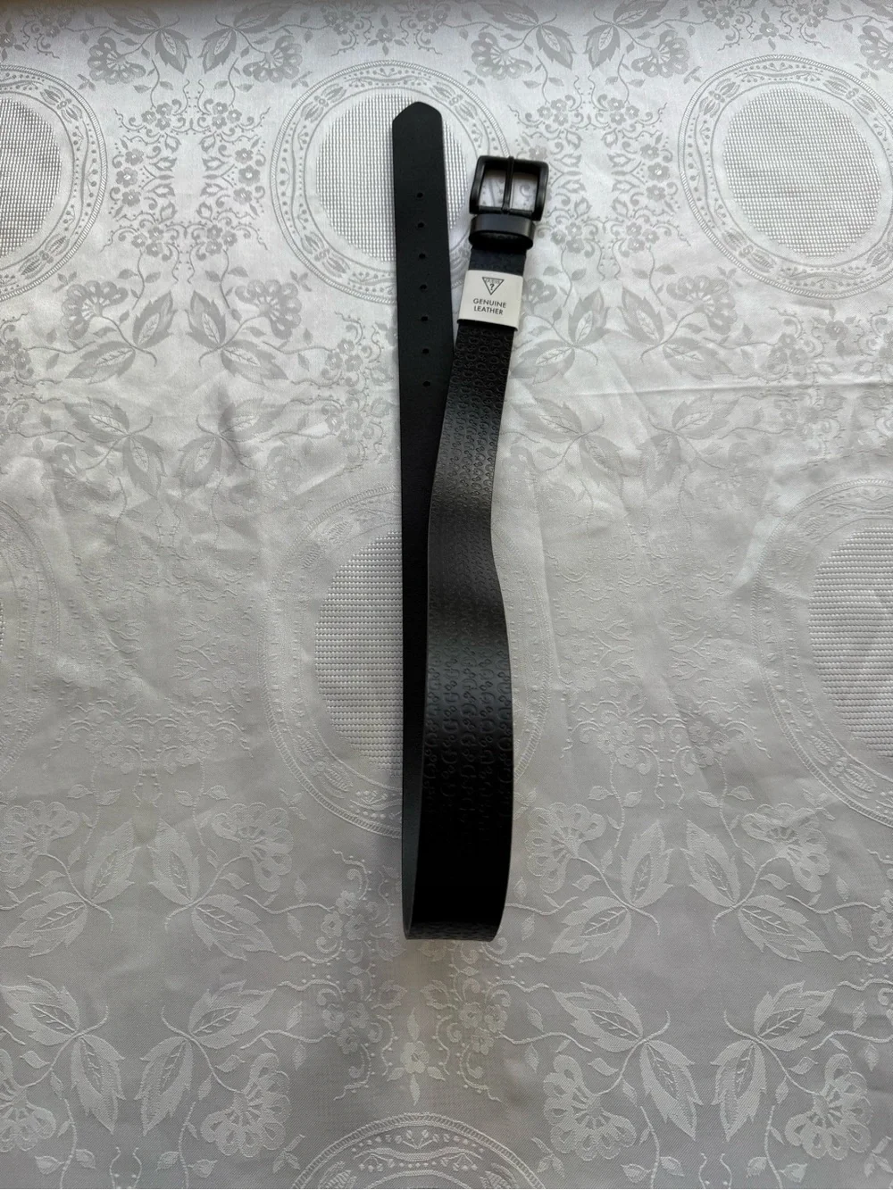 Guess Black Genuine Leather Belt Men's Size L Logo-Pattern Embossed Matte Buckle